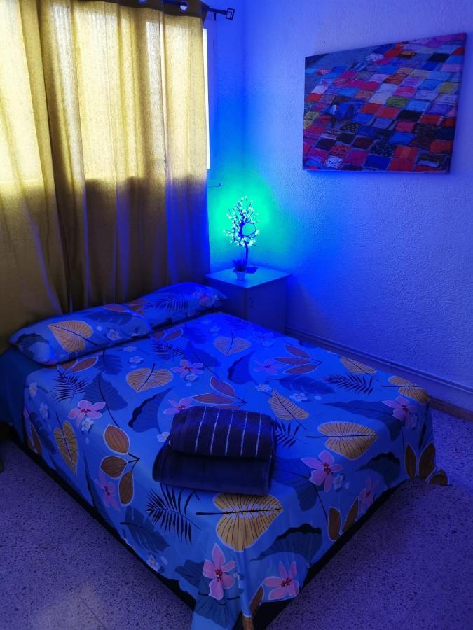 Hostal Babylon Barcellona Esterno foto